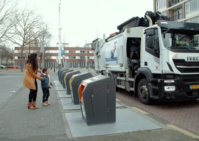 Voorlichtingsfilm karton recyclen gemeente Utrecht